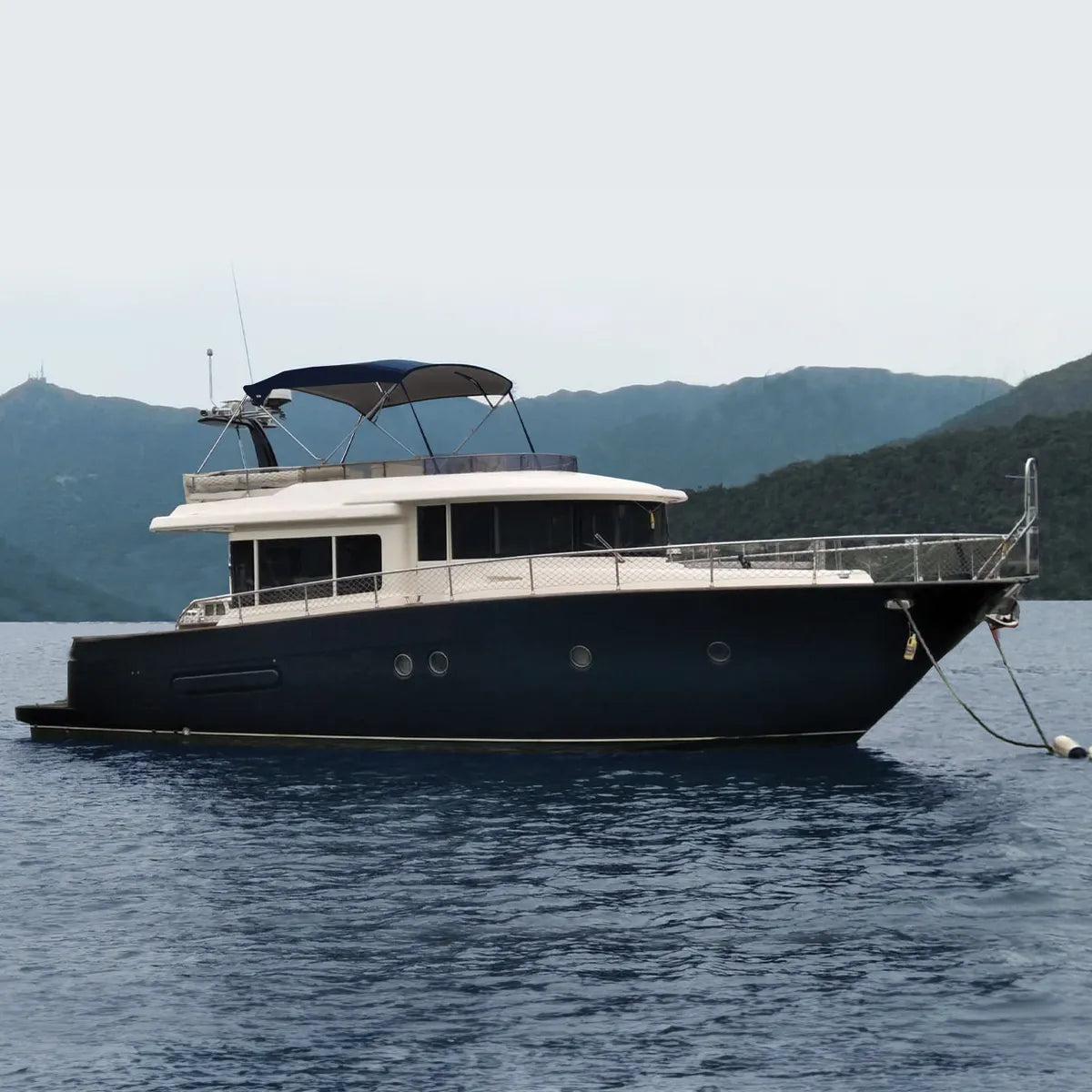 Cruiser biminitop - RVS - Breedte 180 <> 210 cm - Hoogte 135 cm - Doek 220 cm - op boot